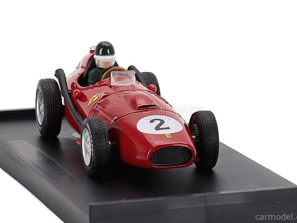 Ferrari F1 Dino 246 N°2 Majster Sveta 2. Miesto British GP 1958 Mike Hawthorn - With Driver Figúrka 1:43 Brumm červená