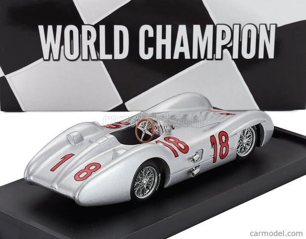 Mercedes Benz F1 W196C N°18 Majster Sveta Sezóna 1954 Juan Manuel Fangio 1:43 Brumm strieborná