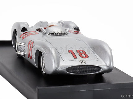 Mercedes Benz F1 W196C N°18 Majster Sveta Sezóna 1954 Juan Manuel Fangio 1:43 Brumm strieborná