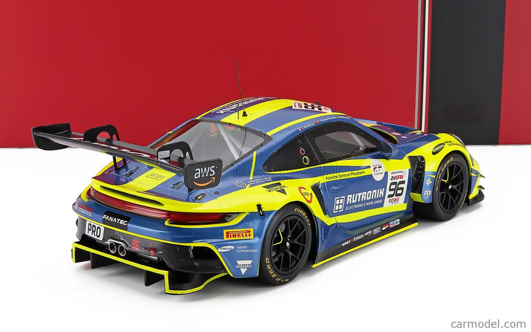 Porsche 911 992 GT3 R 4.2L Team Rutronik Racing N°96 24h Spa 2024 Julien Andlauer - Sven Muller - Patric Niederhauser 1:18 IXO Models žltá modrá