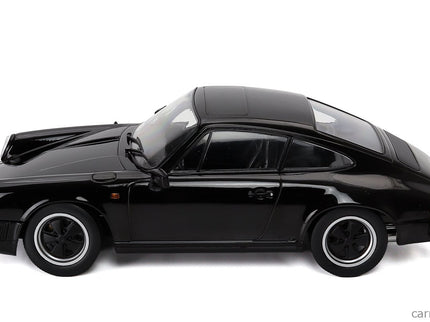 Porsche 911 Carrera Coupe 1983 1:18 KK Scale čierna