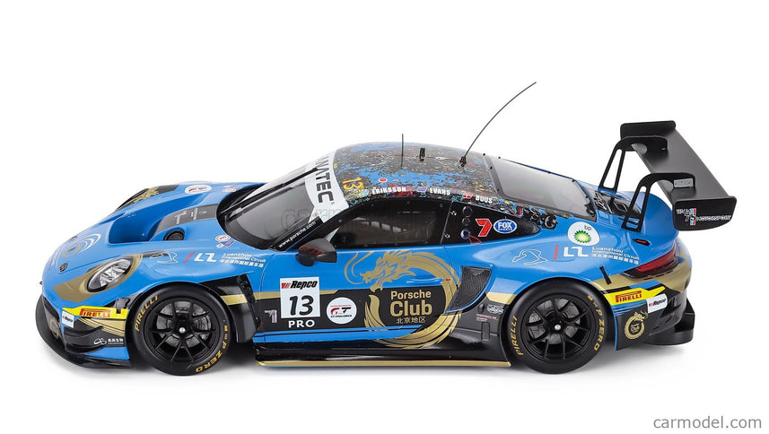 Porsche 911 992 GT3 R 4.2L Team Phantom Global Racing N°13 4. Miesto 12h Bathurst 2024 Jaxon Evans - Joel Eriksson - Thomas Preining 1:18 IXO Models modrá čierna zlatá