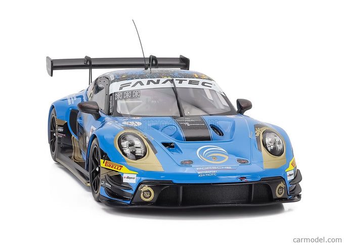 Porsche 911 992 GT3 R 4.2L Team Phantom Global Racing N°13 4. Miesto 12h Bathurst 2024 Jaxon Evans - Joel Eriksson - Thomas Preining 1:18 IXO Models modrá čierna zlatá