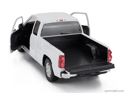 Chevrolet Silverado 1500 Pick-UP 2006 1:25 Motor Max biela