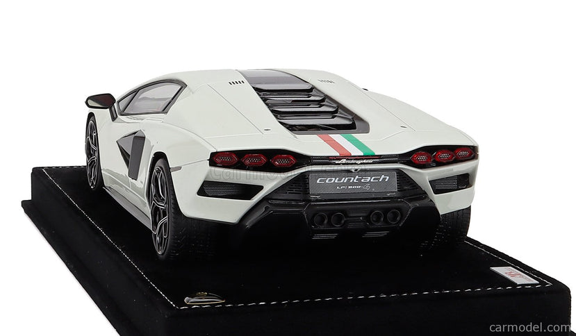 Lamborghini Countach Lpi 800-4 Italian Livery 2021 1:18 MR Models biela Italian Flag