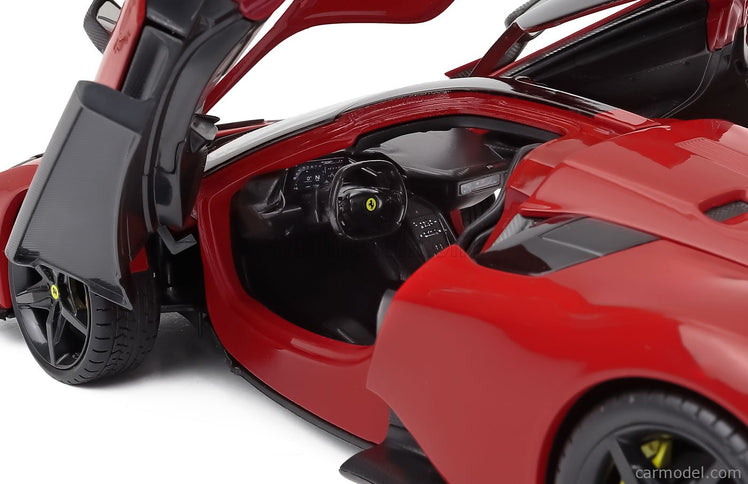 Ferrari F80 2024 1:18 Bburago červená