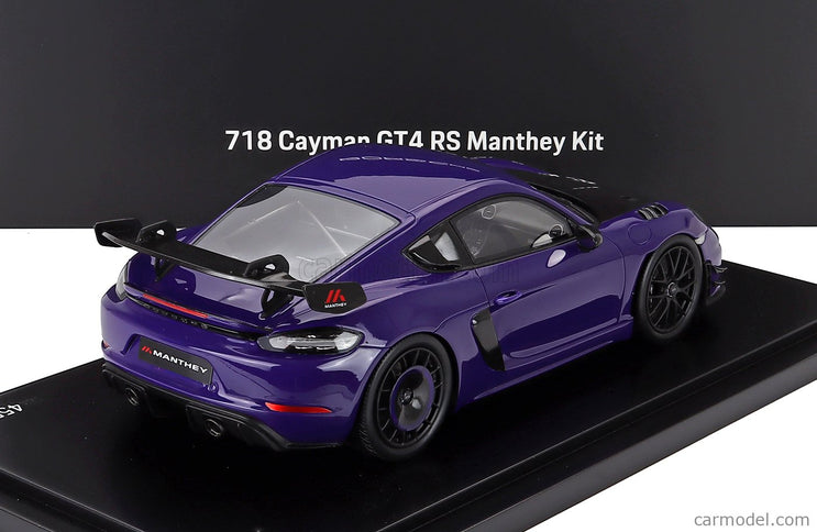 Porsche 718 (982) Cayman GT4 RS Manthey Kit 2024 1:18 Spark Model Ultraviolet fialová čierna