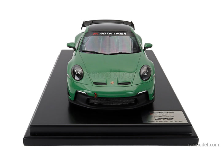 Porsche 911 992-2 GT3 Coupe Manthey Kit 2024 1:12 Spark Model Auratium zelená
