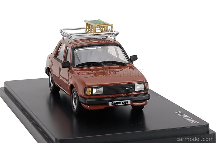 Skoda 120L 1984 With Snow Sledge - Con Slittino 1:43 Abrex hnedá