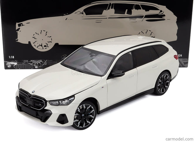 BMW 5-SERIES i5 M60 Touring (G61) SW Station Wagon 2024 1:18 Minichamps biela metalická