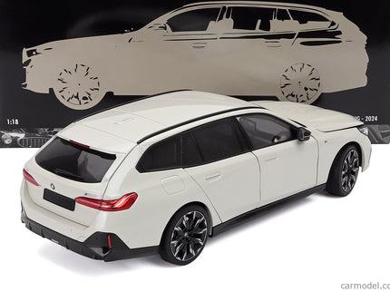 BMW 5-SERIES i5 M60 Touring (G61) SW Station Wagon 2024 1:18 Minichamps biela metalická