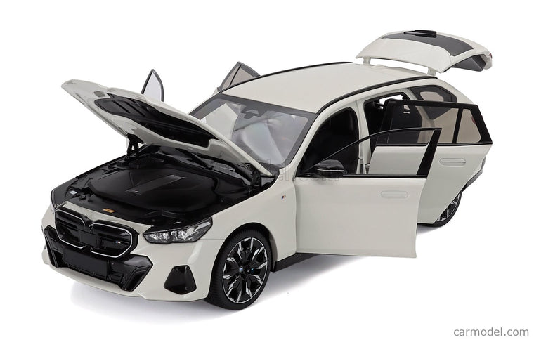 BMW 5-SERIES i5 M60 Touring (G61) SW Station Wagon 2024 1:18 Minichamps biela metalická