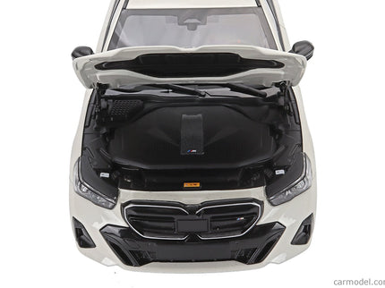 BMW 5-SERIES i5 M60 Touring (G61) SW Station Wagon 2024 1:18 Minichamps biela metalická