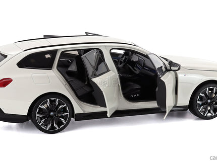BMW 5-SERIES i5 M60 Touring (G61) SW Station Wagon 2024 1:18 Minichamps biela metalická