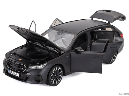 BMW 5-SERIES i5 M60 Touring (G99) SW Station Wagon 2024 1:18 Minichamps Frozen sivá