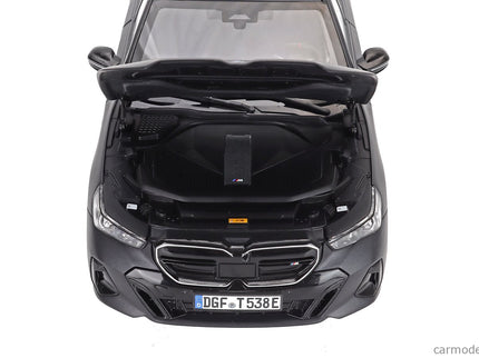 BMW 5-SERIES i5 M60 Touring (G99) SW Station Wagon 2024 1:18 Minichamps Frozen sivá
