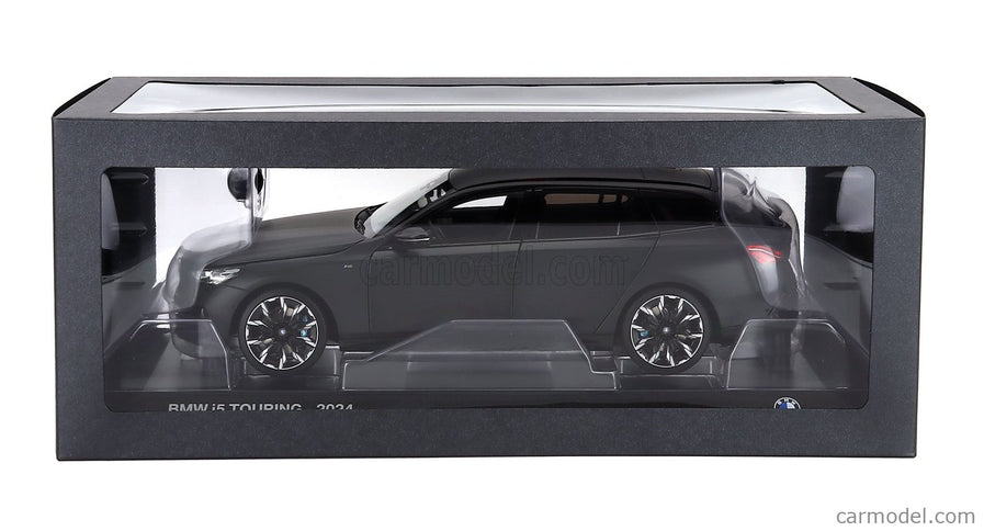 BMW 5-SERIES i5 M60 Touring (G99) SW Station Wagon 2024 1:18 Minichamps Frozen sivá