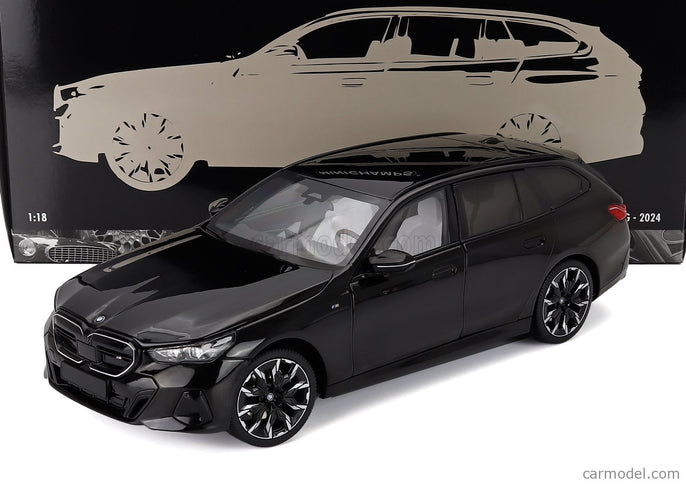 BMW 5-SERIES i5 M60 Touring (G61) SW Station Wagon 2024 1:18 Minichamps čierna metalická