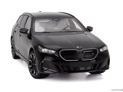 BMW 5-SERIES i5 M60 Touring (G61) SW Station Wagon 2024 1:18 Minichamps čierna metalická