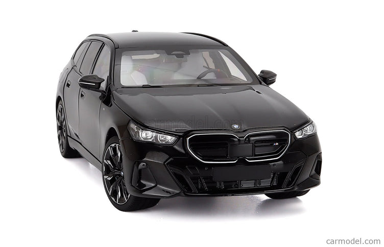 BMW 5-SERIES i5 M60 Touring (G61) SW Station Wagon 2024 1:18 Minichamps čierna metalická