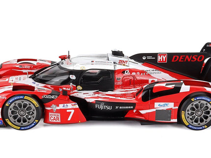Toyota GR010 3.5L V6 Team Gazoo Racing N°7 5. Miesto 24h Le Mans 2025 Mike Conway - Kamui Kobayashi - Nyck De Vries 1:18 IXO Models červená biela čierna