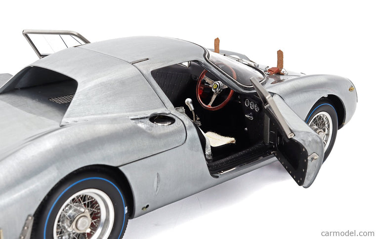 Ferrari 250LM 1964 - Retro Classic Essen 2026 - Clear Finish 1:18 CMC Polished