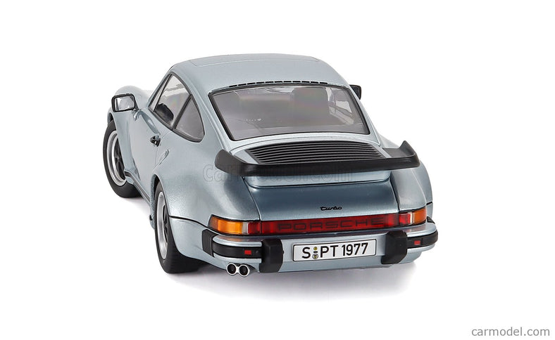 Porsche 911 930 3.3L Turbo Coupe 1977 1:18 KK Scale strieborná
