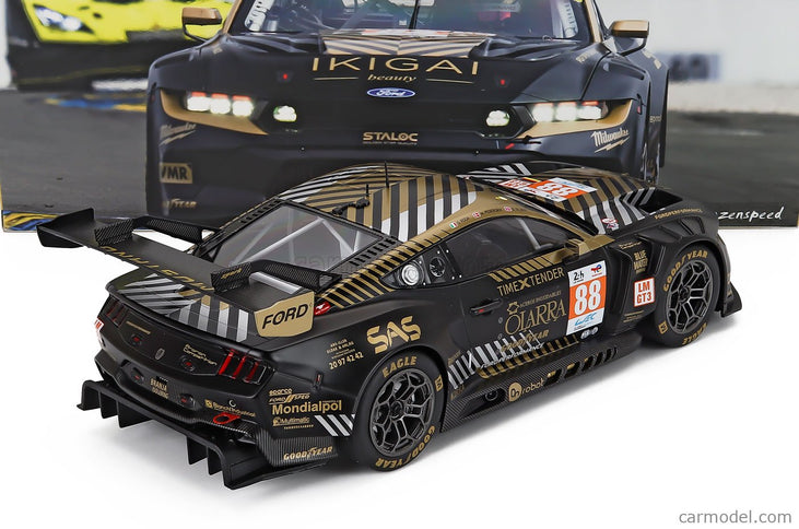 Ford Mustang GT3 Coyote 5.4L V8 Team Proton Competition N°88 3. Miesto LMGT3 Class 24h Le Mans 2024 Giorgio Roda - Mikkel Overgaard Pedersen - Dennis Olsen 1:18 IXO Models čierna zlatá