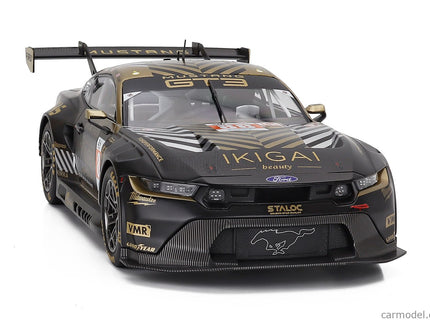 Ford Mustang GT3 Coyote 5.4L V8 Team Proton Competition N°88 3. Miesto LMGT3 Class 24h Le Mans 2024 Giorgio Roda - Mikkel Overgaard Pedersen - Dennis Olsen 1:18 IXO Models čierna zlatá