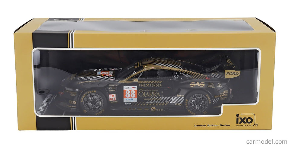 Ford Mustang GT3 Coyote 5.4L V8 Team Proton Competition N°88 3. Miesto LMGT3 Class 24h Le Mans 2024 Giorgio Roda - Mikkel Overgaard Pedersen - Dennis Olsen 1:18 IXO Models čierna zlatá