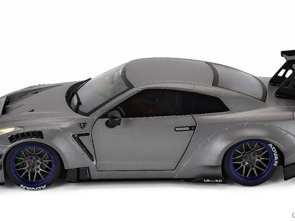 Nissan GT-R (R35) Liberty Walk Body Kit 2.0 Coupe 2024 1:18 Solido strieborná