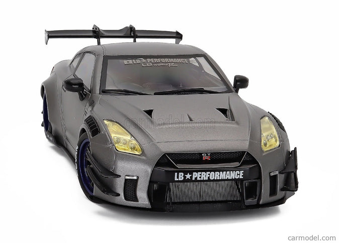 Nissan GT-R (R35) Liberty Walk Body Kit 2.0 Coupe 2024 1:18 Solido strieborná