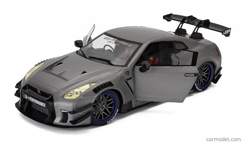 Nissan GT-R (R35) Liberty Walk Body Kit 2.0 Coupe 2024 1:18 Solido strieborná