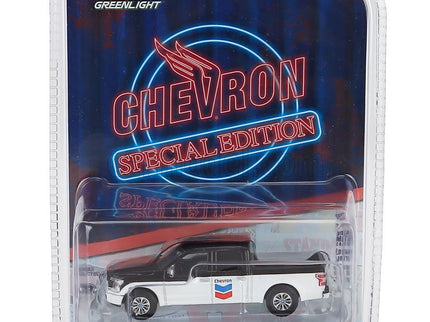 Ford F-150 XL Pick-UP Chevron 2019 1:64 Greenlight biela čierna