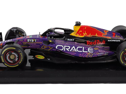 Red Bull F1 RB19 Team Oracle Red Bull Racing N°1 Majster Sveta Víťaz Las Vegas USA GP 2023 Max Verstappen 1:24 Edicola fialová žltá červená