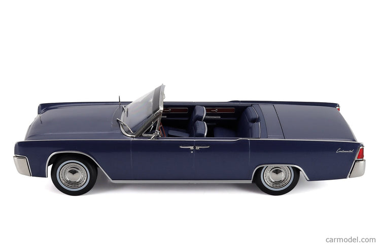 Lincoln Continental Cabriolet 1963 1:18 KK Scale modrá