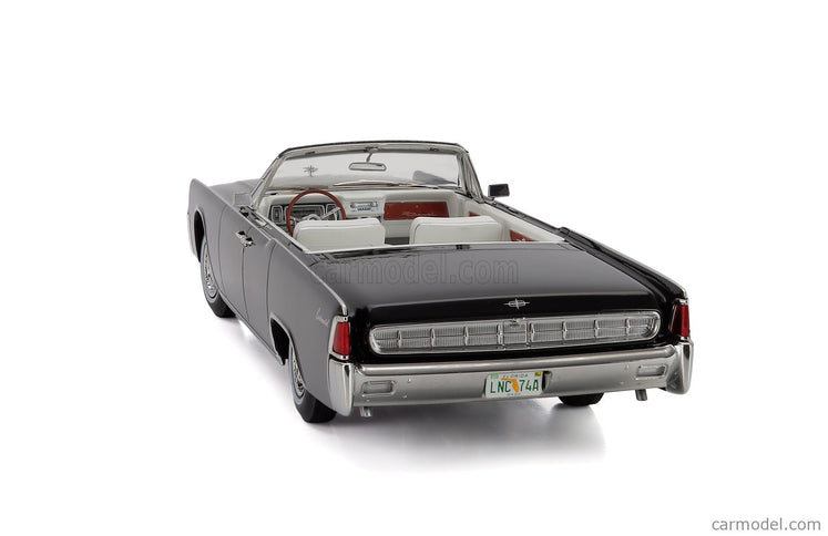Lincoln Continental Cabriolet 1963 1:18 KK Scale čierna