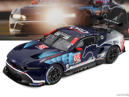Ford Mustang GT3 5.4L V8 Team Multimatic Motorsports N°65 Víťaz Gtd Pro Class IMSA 24h Daytona 2025 Christopher Mies - Dennis Olsen - Frederic Vervisch 1:18 IXO Models modrá