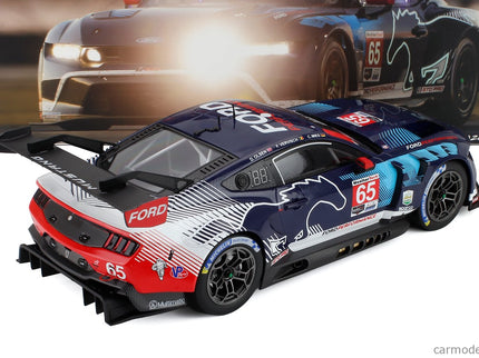 Ford Mustang GT3 5.4L V8 Team Multimatic Motorsports N°65 Víťaz Gtd Pro Class IMSA 24h Daytona 2025 Christopher Mies - Dennis Olsen - Frederic Vervisch 1:18 IXO Models modrá
