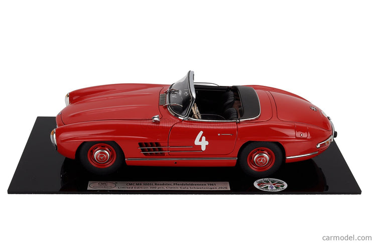 Mercedes Benz 300SL Roadster Spider Open N°4 Pferdsfeld Rennen 1961 - Classic Gala Schwetzinger International Concours D'elegance 2026 1:18 CMC červená