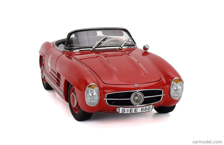 Mercedes Benz 300SL Roadster Spider Open N°4 Pferdsfeld Rennen 1961 - Classic Gala Schwetzinger International Concours D'elegance 2026 1:18 CMC červená