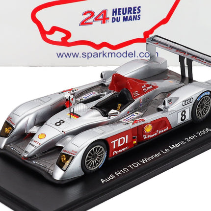 Audi R10 Tdi 5.5L Turbo V12 Team Audi Sport Joest N°8 Víťaz 24h Le Mans 2006 Frank Biela - Marco Werner - Emanuele Pirro 1:43 Spark Model strieborná červená