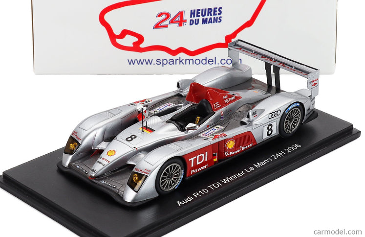 Audi R10 Tdi 5.5L Turbo V12 Team Audi Sport Joest N°8 Víťaz 24h Le Mans 2006 Frank Biela - Marco Werner - Emanuele Pirro 1:43 Spark Model strieborná červená