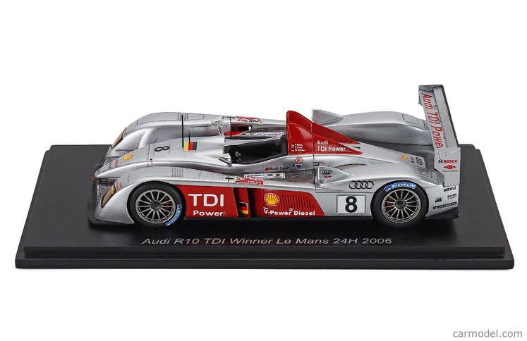 Audi R10 Tdi 5.5L Turbo V12 Team Audi Sport Joest N°8 Víťaz 24h Le Mans 2006 Frank Biela - Marco Werner - Emanuele Pirro 1:43 Spark Model strieborná červená