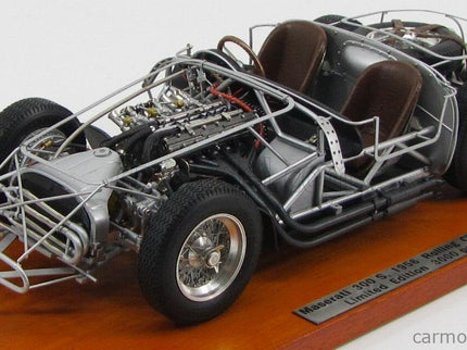 Maserati Telaio - 300S Rolling Chassis 1956 1:18 CMC strieborná
