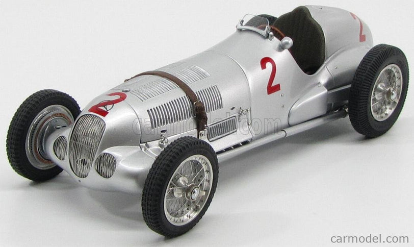 Mercedes Benz F1 W125 N°2 GP Donington 1937 H.Lang 1:18 CMC strieborná