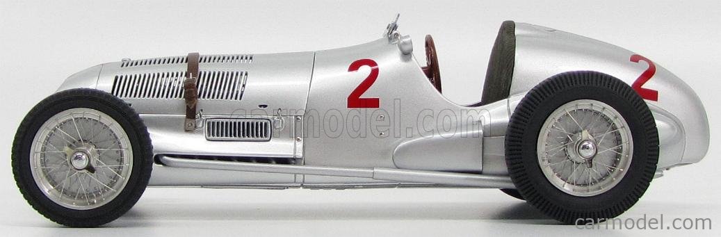 Mercedes Benz F1 W125 N°2 GP Donington 1937 H.Lang 1:18 CMC strieborná