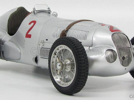 Mercedes Benz F1 W125 N°2 GP Donington 1937 H.Lang 1:18 CMC strieborná
