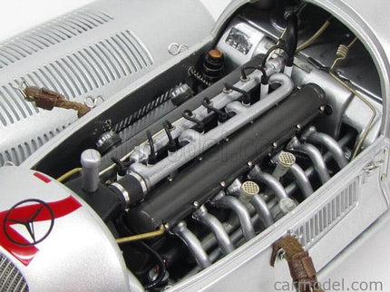 Mercedes Benz F1 W125 N°2 GP Donington 1937 H.Lang 1:18 CMC strieborná