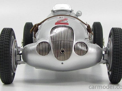 Mercedes Benz F1 W125 N°2 GP Donington 1937 H.Lang 1:18 CMC strieborná